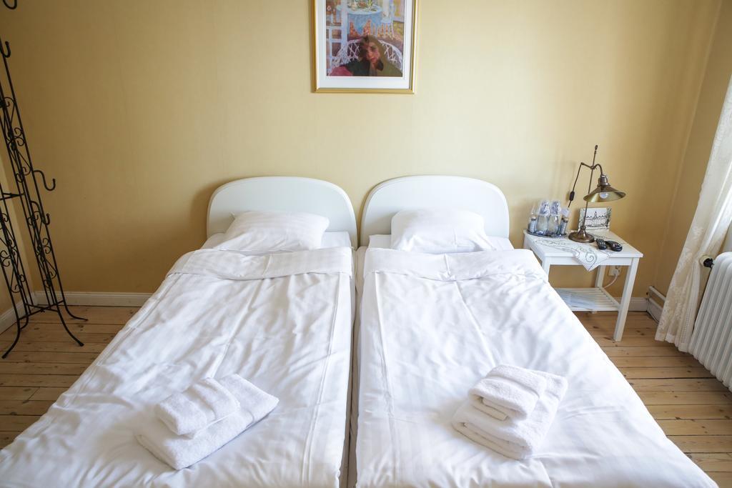 Bed and Breakfast Kaggeholms Slott Экерё Экстерьер фото
